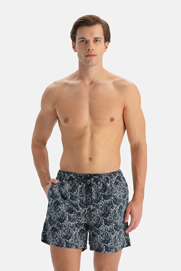 Multicolor Sea Shell Patterned Mid Shorts - 1