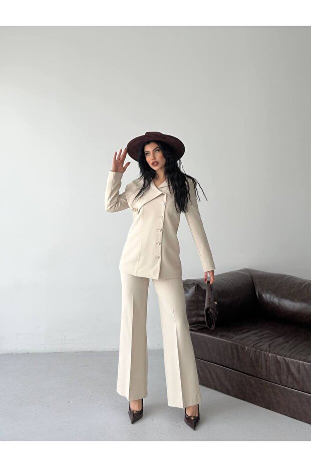 Gold Düğme Detaylı Asimetrik Yaka Blazer Pantolon Takım - 1