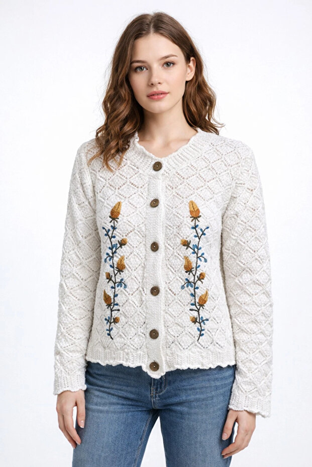 Openwork Detailed Floral Embroidered Buttoned Cardigan