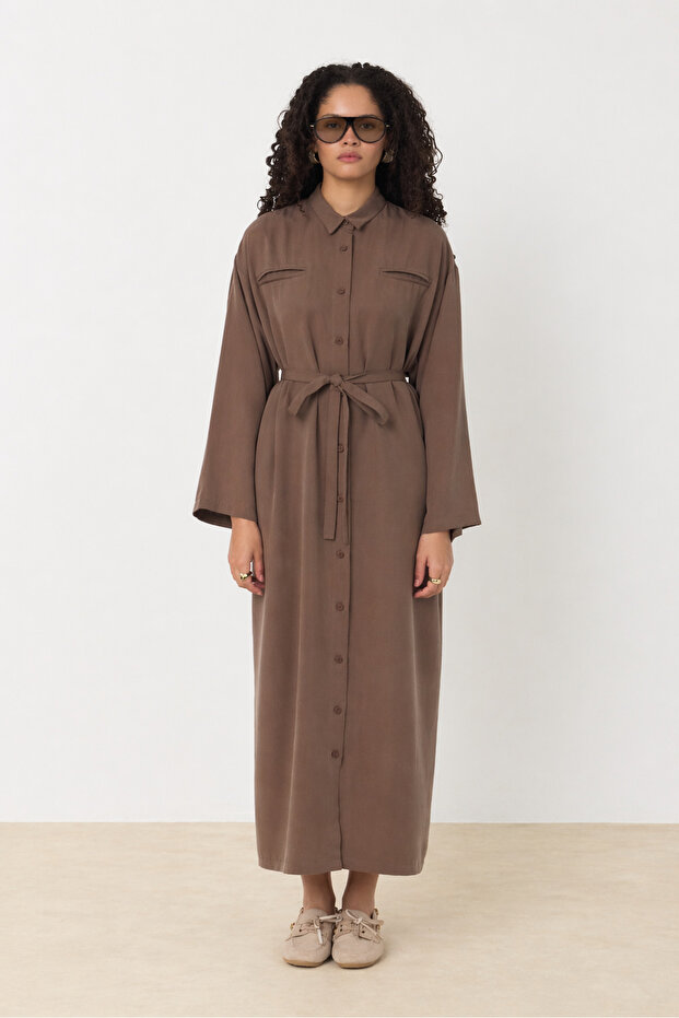 Long Shirt with Buttonhole Pockets Brown
