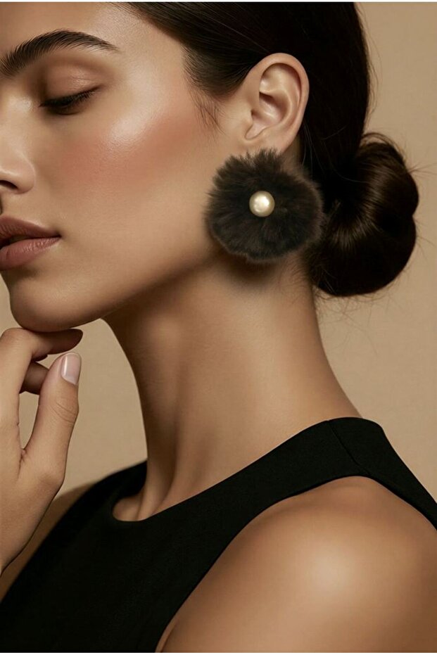 Pearl Plush Figured Earrings