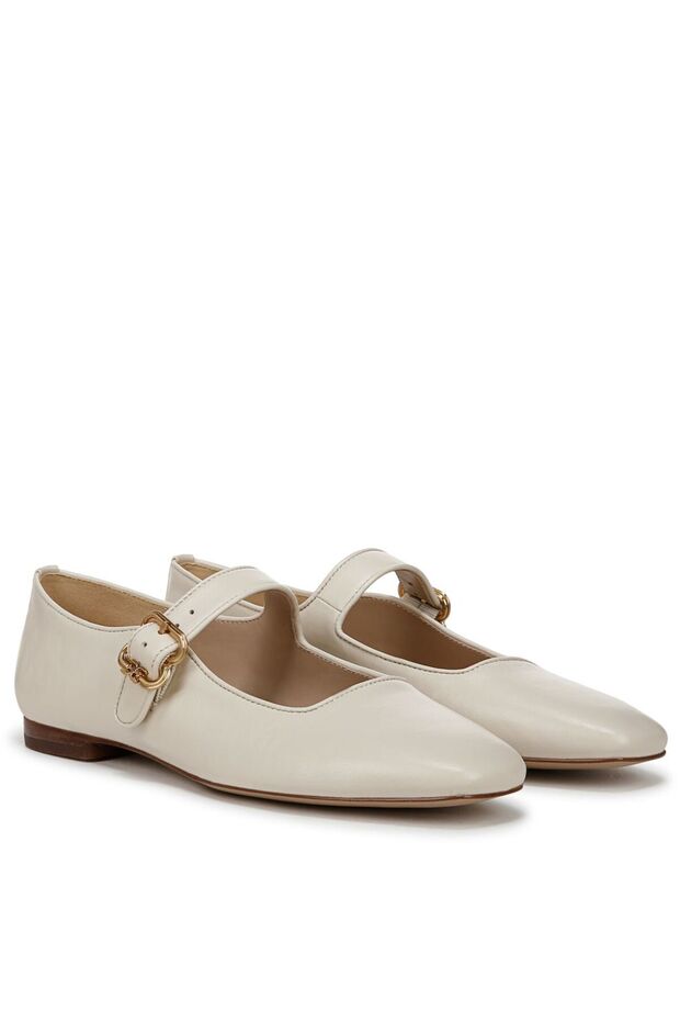 Michaela Mary Jane Flat