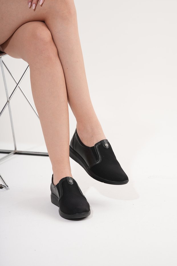 Mira Orthopedic Shoes with Waterproof Features and Flexible Fabric Are Suitable for Heel Spur and Bone Protrusion