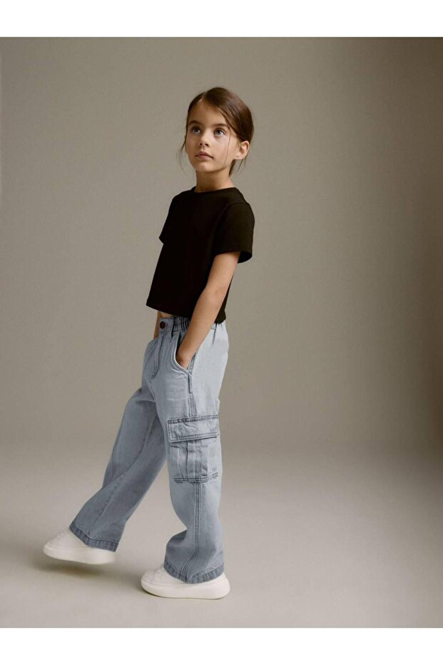 Elastic Waist Kids Cargo Pants - Comfortable Cut Jeans with Cargo Pockets