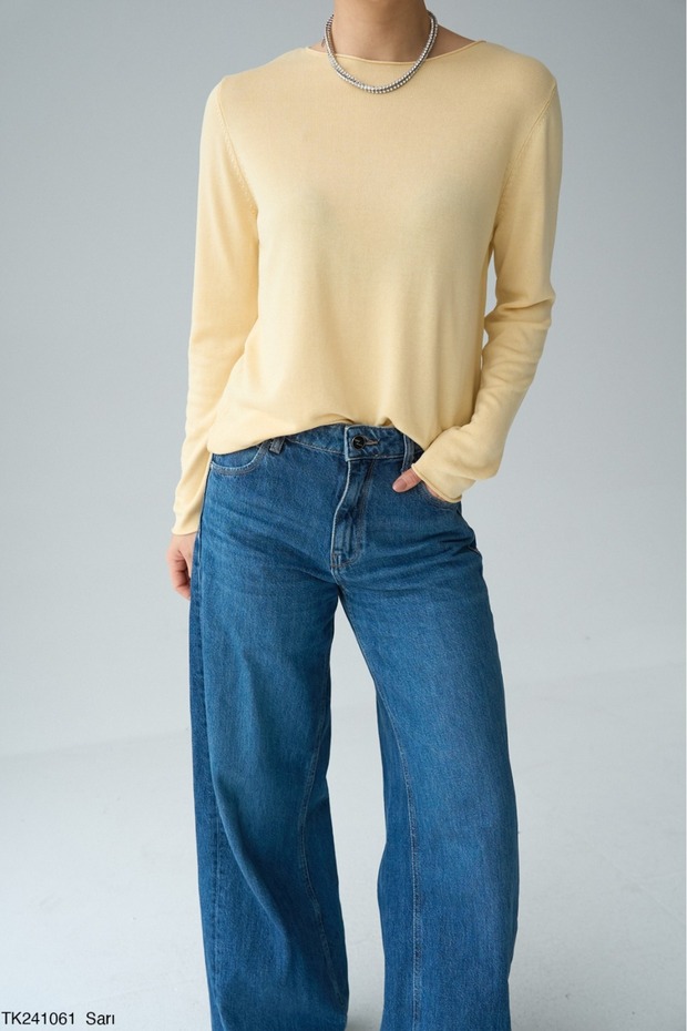 Women's Yellow Wide Collar Basic Slim Knitwear Blouse