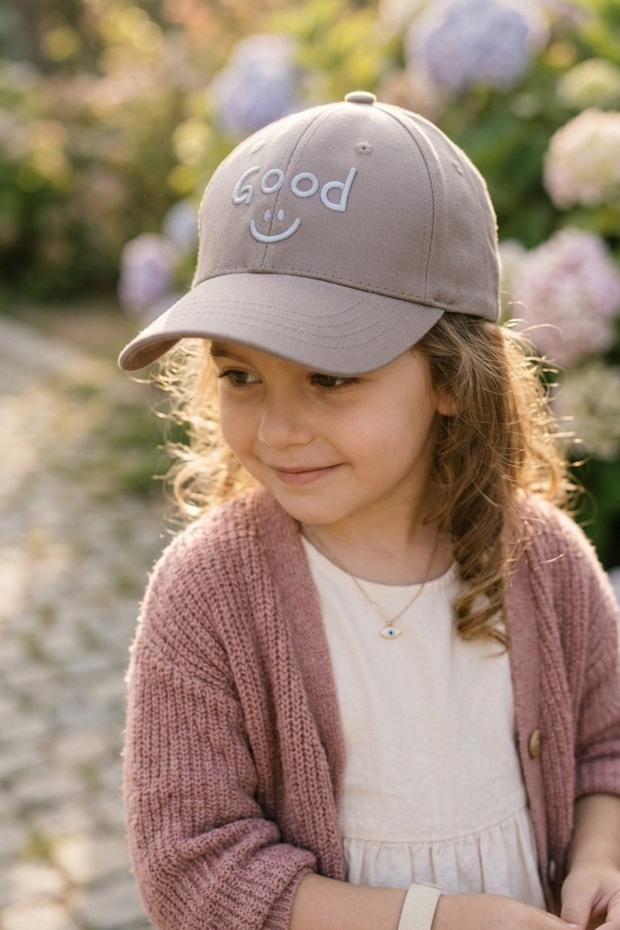 Girl's Good Embroidered Hat 4-9 Years Old Casual Cotton Baseball Cap