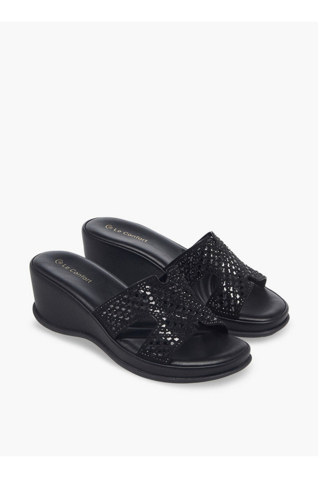 Women Embellished Wedge Heel Sandals