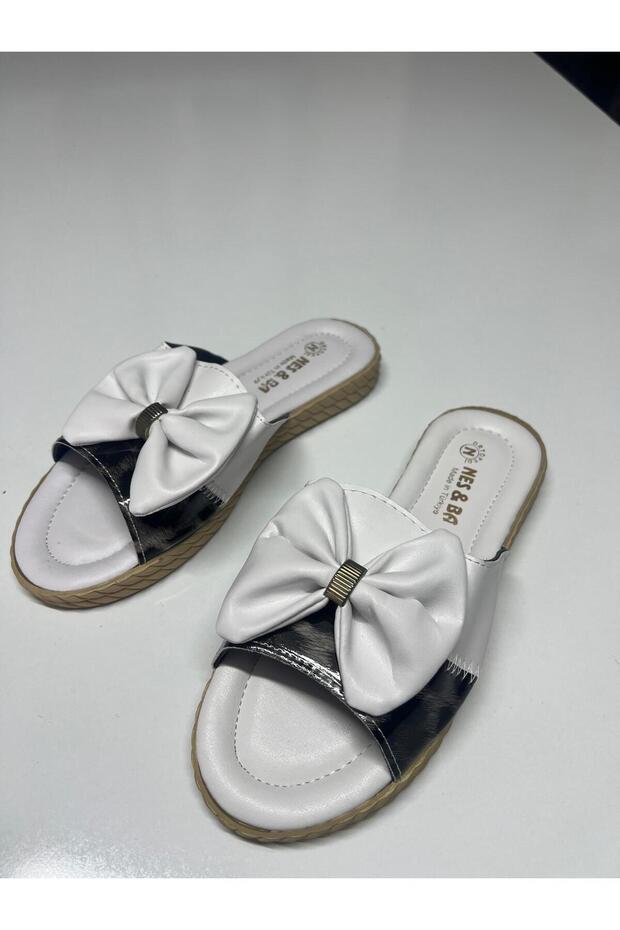 Women's Slippers with Bow Detail