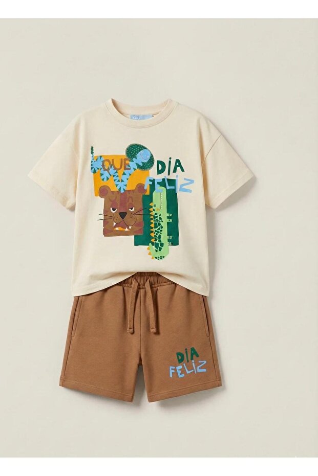 Front Patterned, Oversize, Wide Fit Boys' Shorts and Top Set