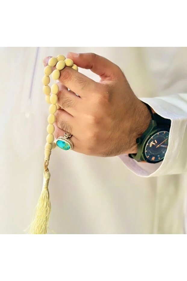 سبحة برائحة خشب الصندل الفواح
