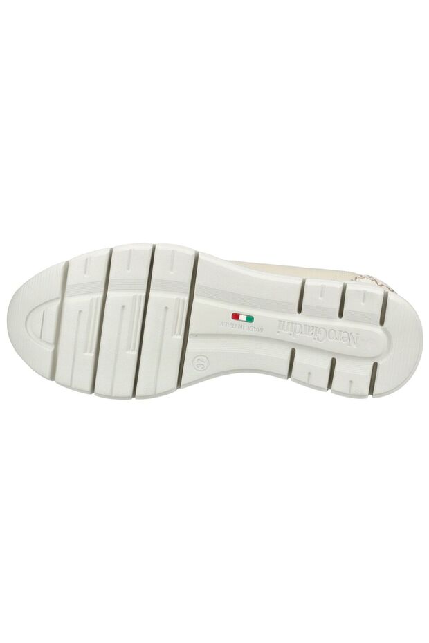 Sneaker - 7