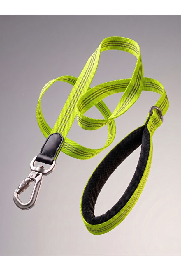 Dog Walking Leash 120 cm Reflective Lockable Carabiner Durable Soft Grip Handle Large Breed