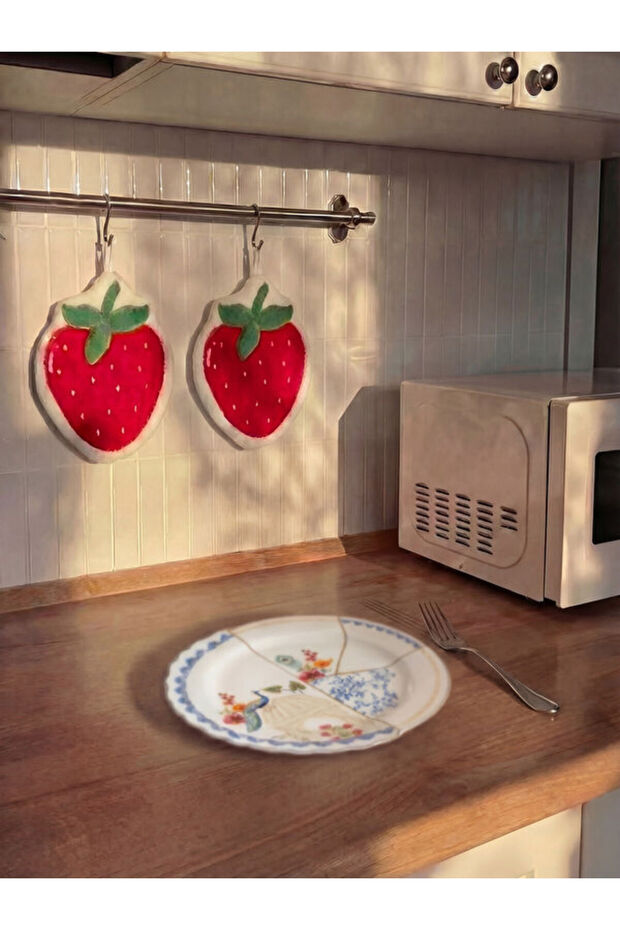 Esvab • Modern & Distinctive Strawberry Figured Tea Towel Set of 2