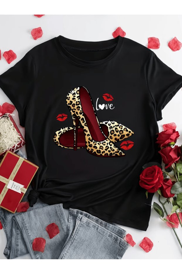 Love Written Leopard Shoe Pattern Printed Premium Oversize T-Shirt