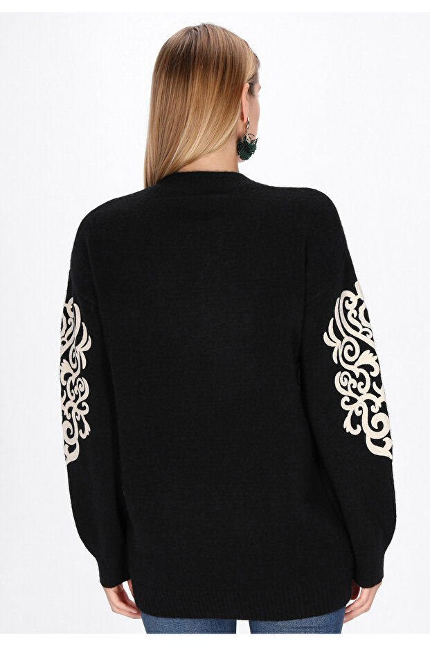 Sweater - 4
