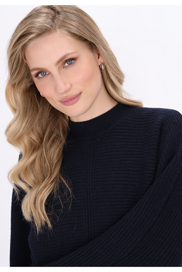 Sweater - 5