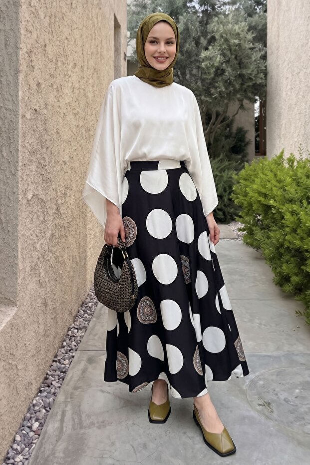 Large Polka Dot Pattern Chiffon Satin Skirt Black