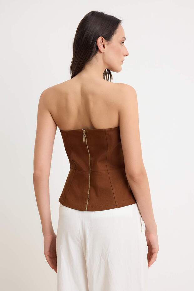 Kahverengi Dikiş Detaylı Peplum Gabardin Dokuma Bluz TWOSS26BZ00448 - 4