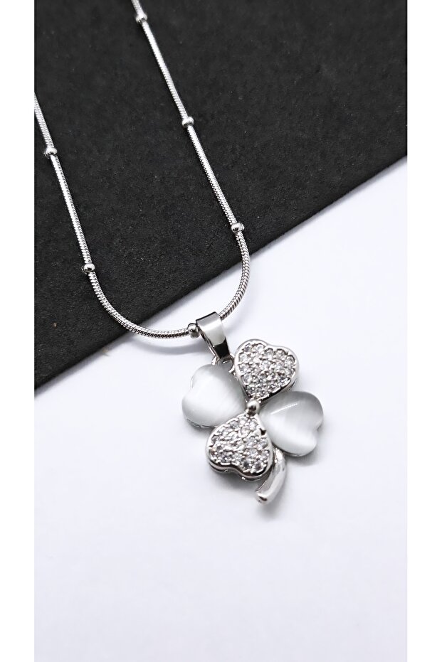 Clover Figured Mother of Pearl Steel Necklace
