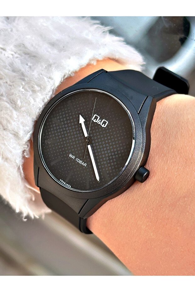 Unisex Wristwatch with Waterproof Silicone Strap in Gift Box