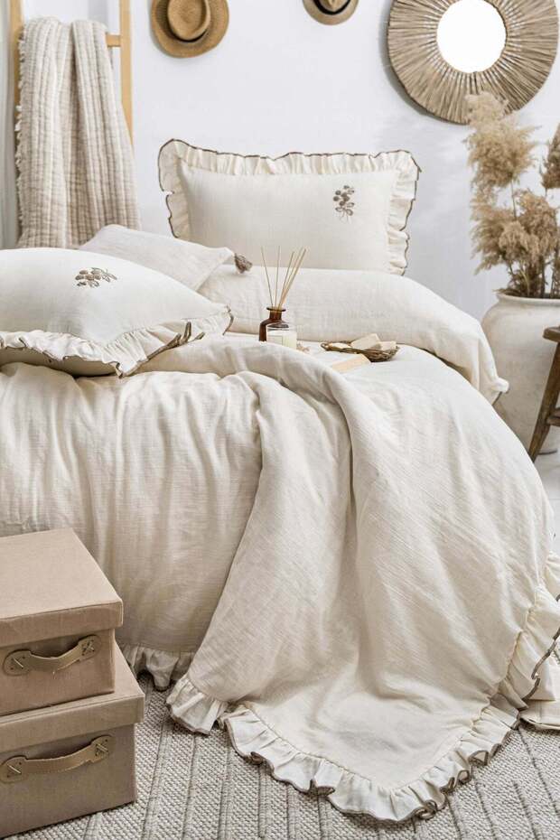 Lily Natural Bedding Set