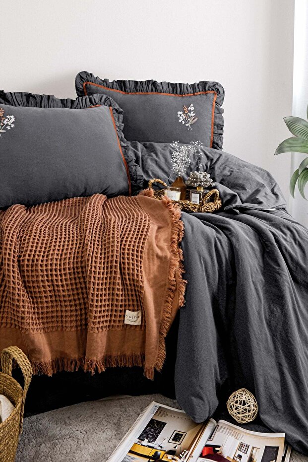 Adel Anthracite Bedding Set