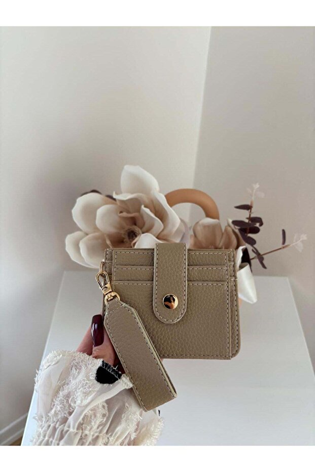 Women's Keychain Detailed Wallet