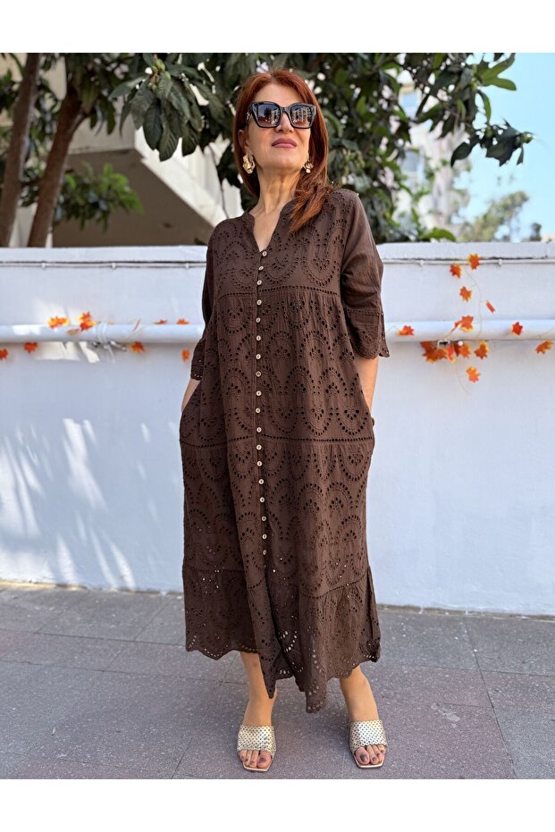 Rochie cu nasturi brodat maro - 3