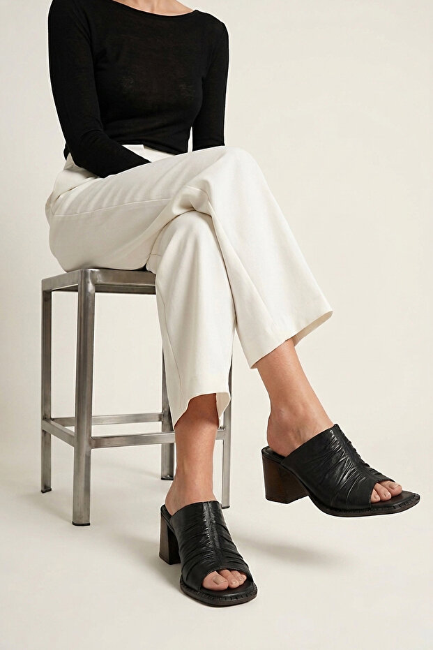 , Women's Genuine Leather Heeled Slippers 161992Z1502 Black
