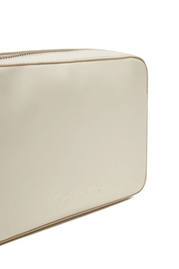 EMBOSSED LOGO CAMERA BAG - 4