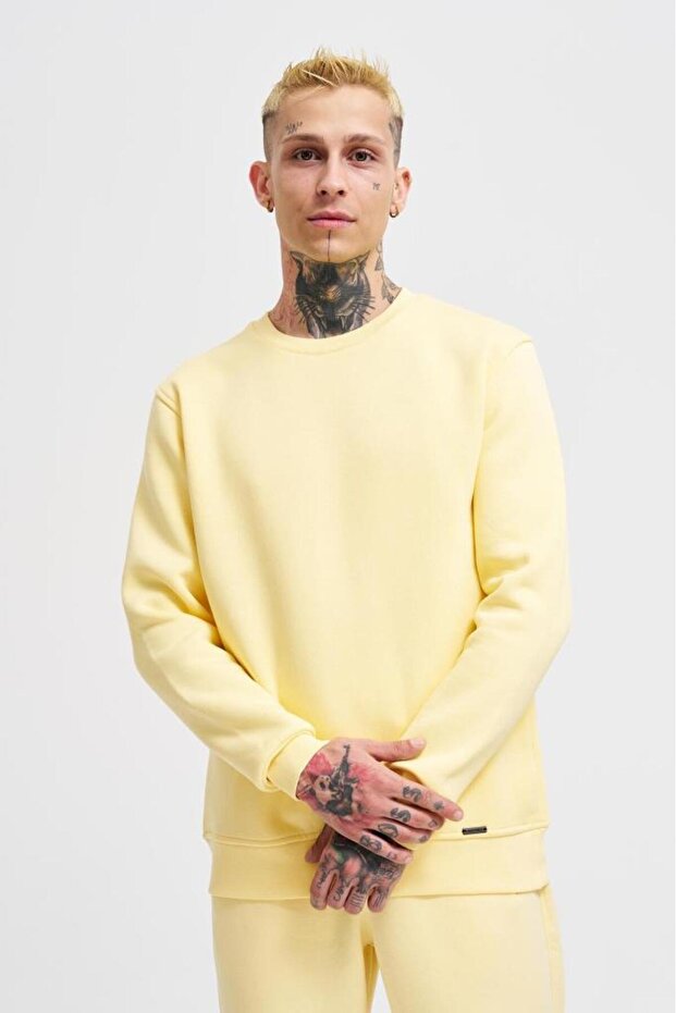Men's Regular Crew Neck Basic Sweatshirt Yellow - 1