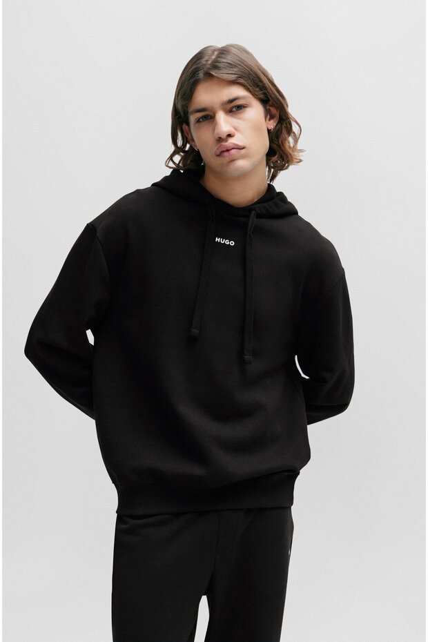Erkek Kapüşonlu Yakalı Gögüs Ortasında Kontras Logolu Siyah Sweatshirt - 1