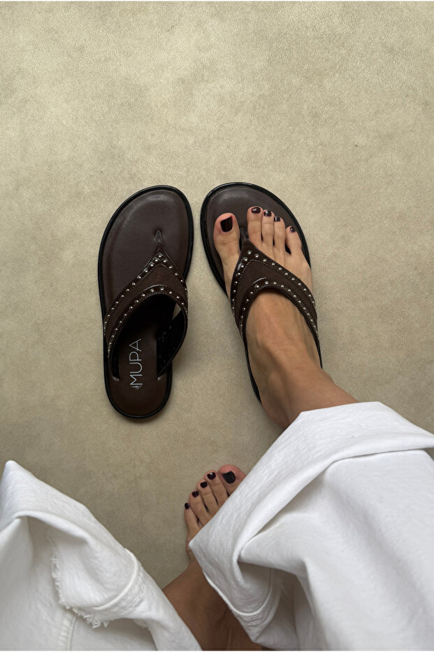 شباشب نسائية BROWN BROWN