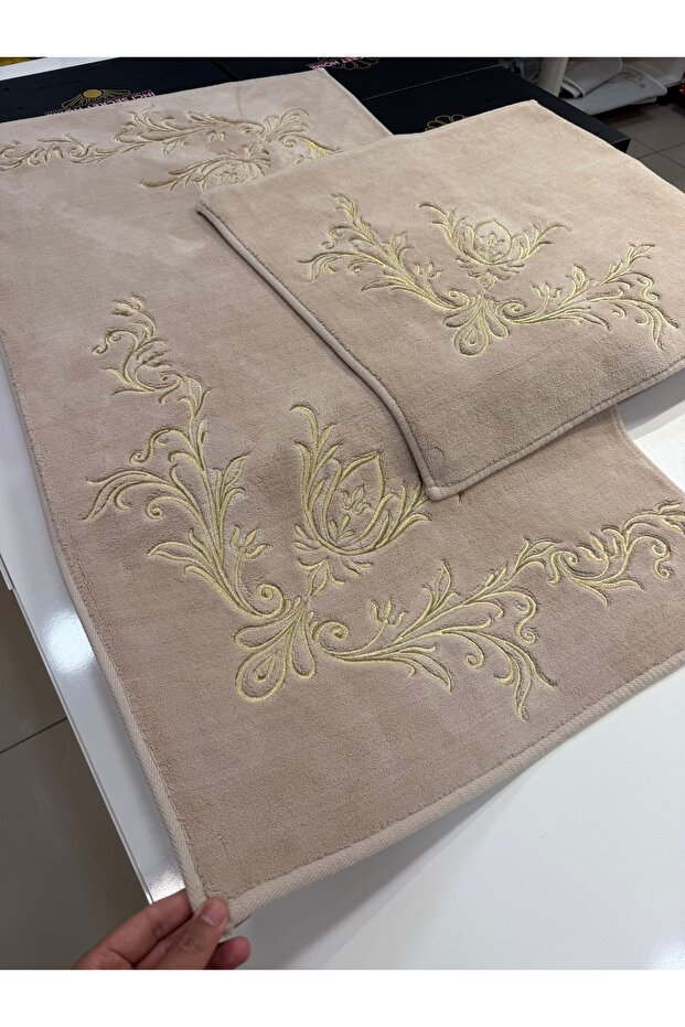 2-Piece Cotton Bath Mat Set - Gold Embroidered & Luxurious Embellished (70X120 + 70X60 cm)