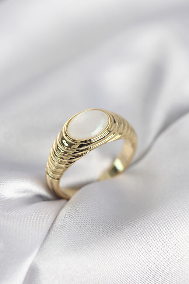 Gold Rk Model Women's Ring