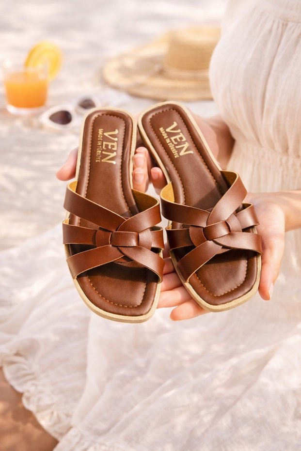 Lara Women's Elegant Summer Slippers with Knitted Detail - Comfortable Daily Slippers