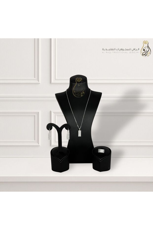 طقم مجوهرات تقليدي بتصميم مستطيل فضي