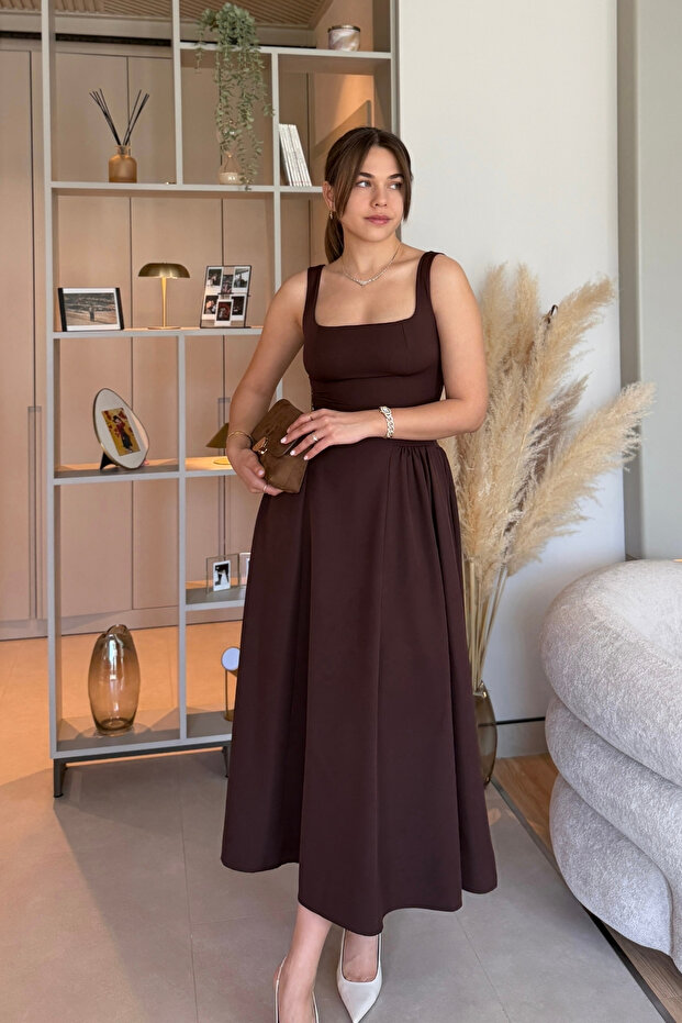 Elegant Flared Maxi Brown Dress with Straps
