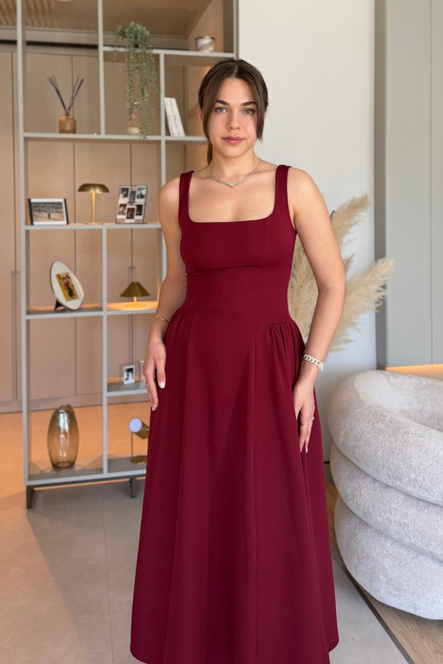 Elegant Flared Maxi Burgundy Dress with Straps