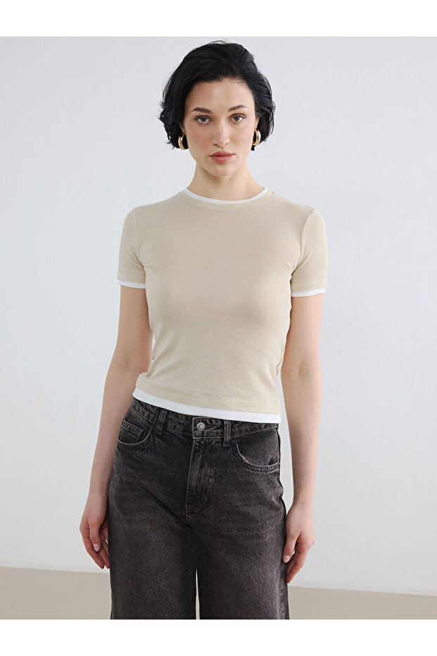 Nevavm Women's T-Shirt with Oval Collar and Difference
