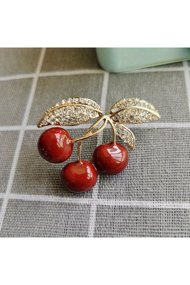 Red Exquisite Enamel Cherry Crystal Badges Pin Fashion Dripping Oil Fruit Lady Eelgant Clothing Coat