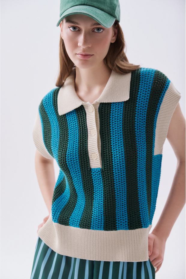 Women's Blue Striped Polo Collar Sleeveless Knit Sweater