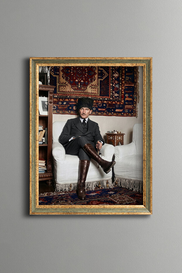 موستاف كمال أتاتورك - إطار منقوش بتصميم عتيق - موديل نحيف