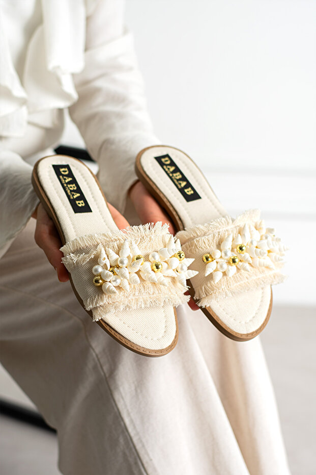 Shella Women's Shell and Pearl Detailed Cream Straw Textured Flat Sole Open Toe Slippers