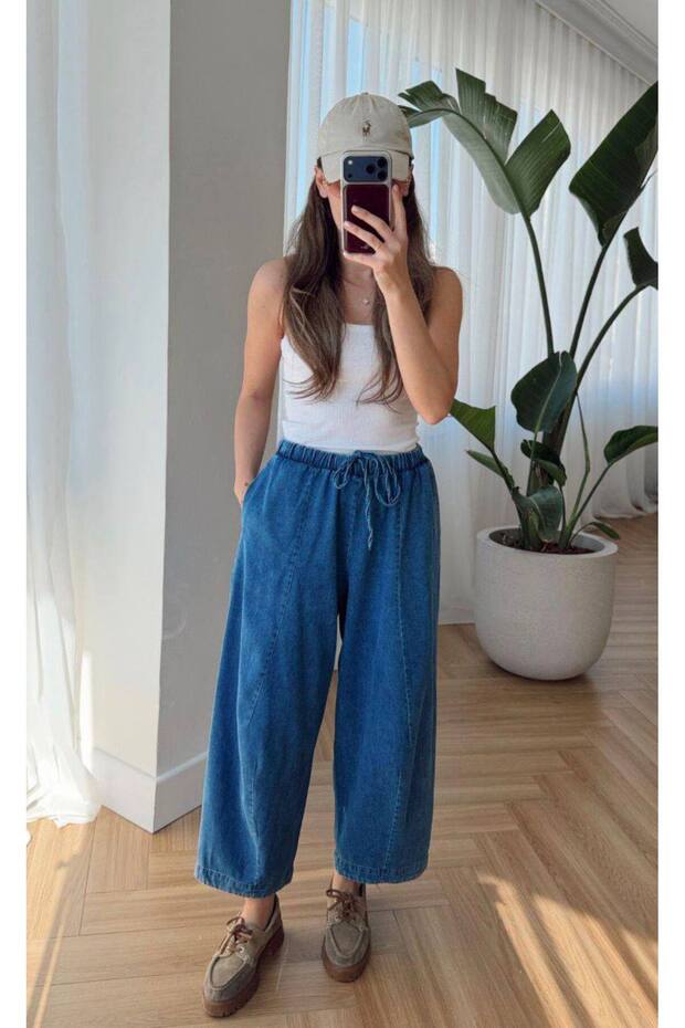 Women's Blue High Waist Elastic Waist Comfortable Fit Wide Leg Denim Trousers - Baggy Cut Jeans