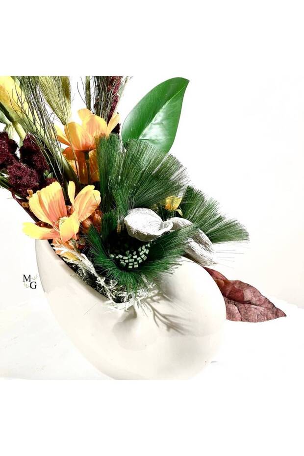 White Shell Vase - 3