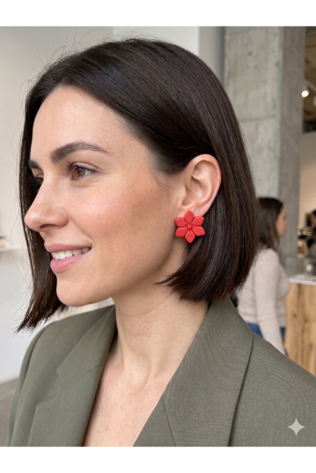 Cuiria Leather-Look Floral Earrings – Handmade with a Matte Texture, Modern and Stylish Design