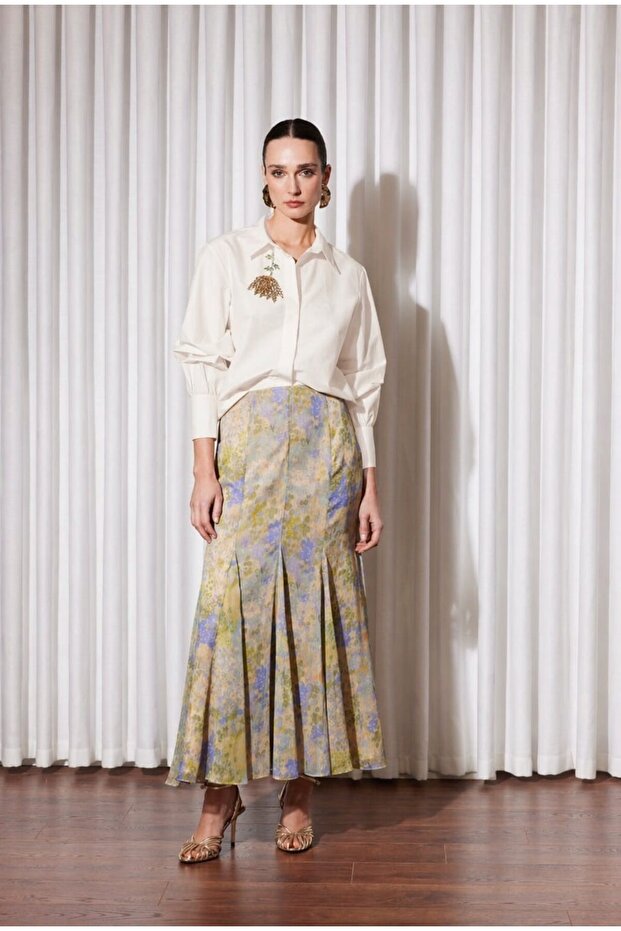 5223 Violet Tulip Stone Embroidered Shirt