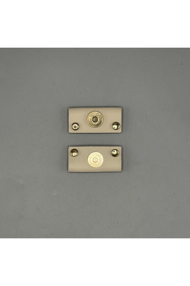 Leather Luxury Magnet Ecru