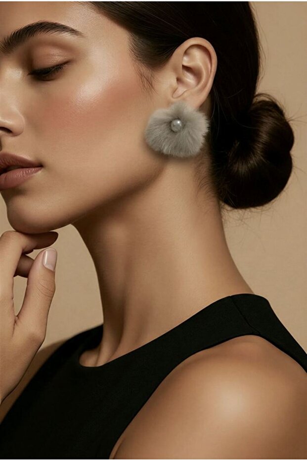 Pearl Plush Figured Earrings